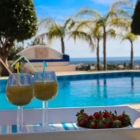 Elegant In With Private Pool Вилла
